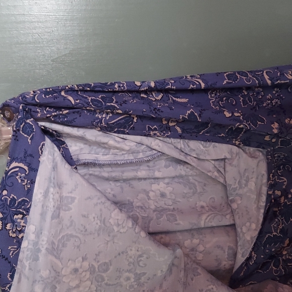 Skirt - Picture 3 of 4